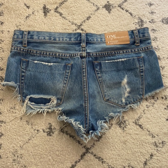 One teaspoon Jean shorts - Picture 2 of 3